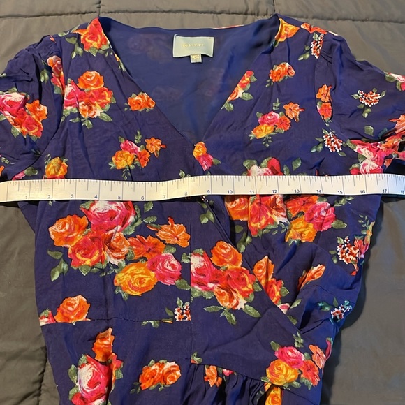 Skies Are Blue Floral Print Dress - Picture 7 of 8